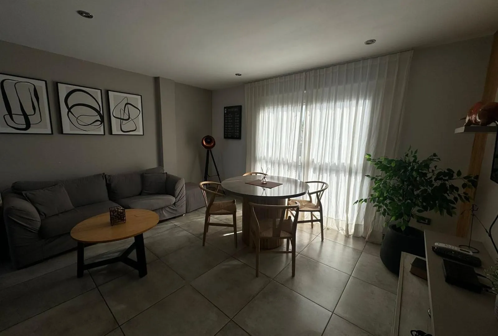 Departamento Chic En El Corazon De Mendoza contacts